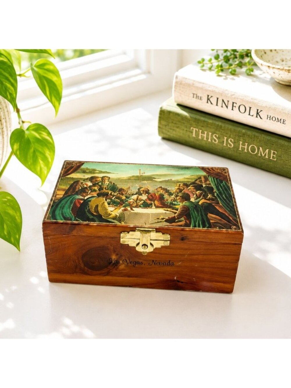 Vintage Wooden Keepsake Box With Last Supper Artwork And Brass Clasp - Las Vegas